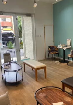 カフェ店舗改装工事　(月とお団子)　西宮市のサムネイル