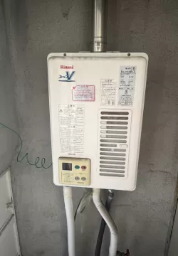 西宮市　マンションの給湯器交換工事のサムネイル