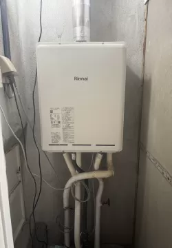 西宮市　マンションの給湯器交換工事のサムネイル